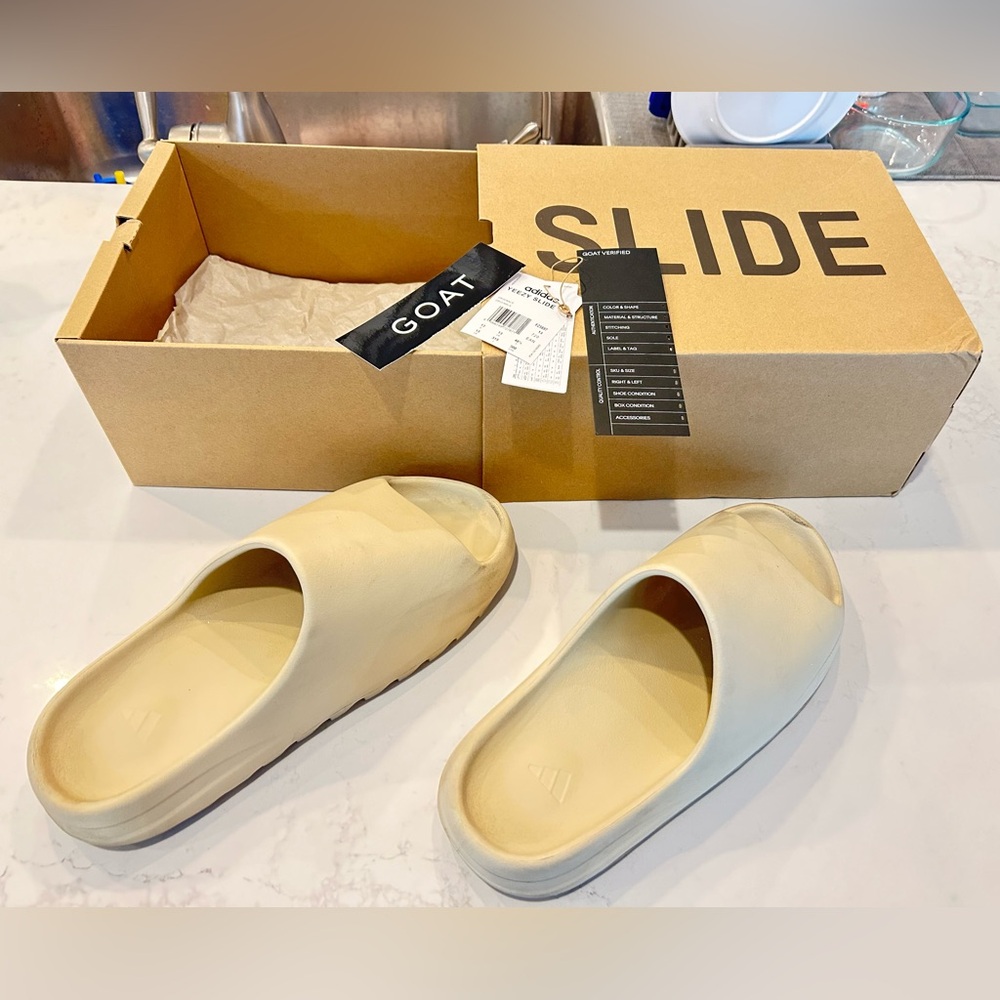 Pre owned Yeezy slides. Bone color. US men’s size 13